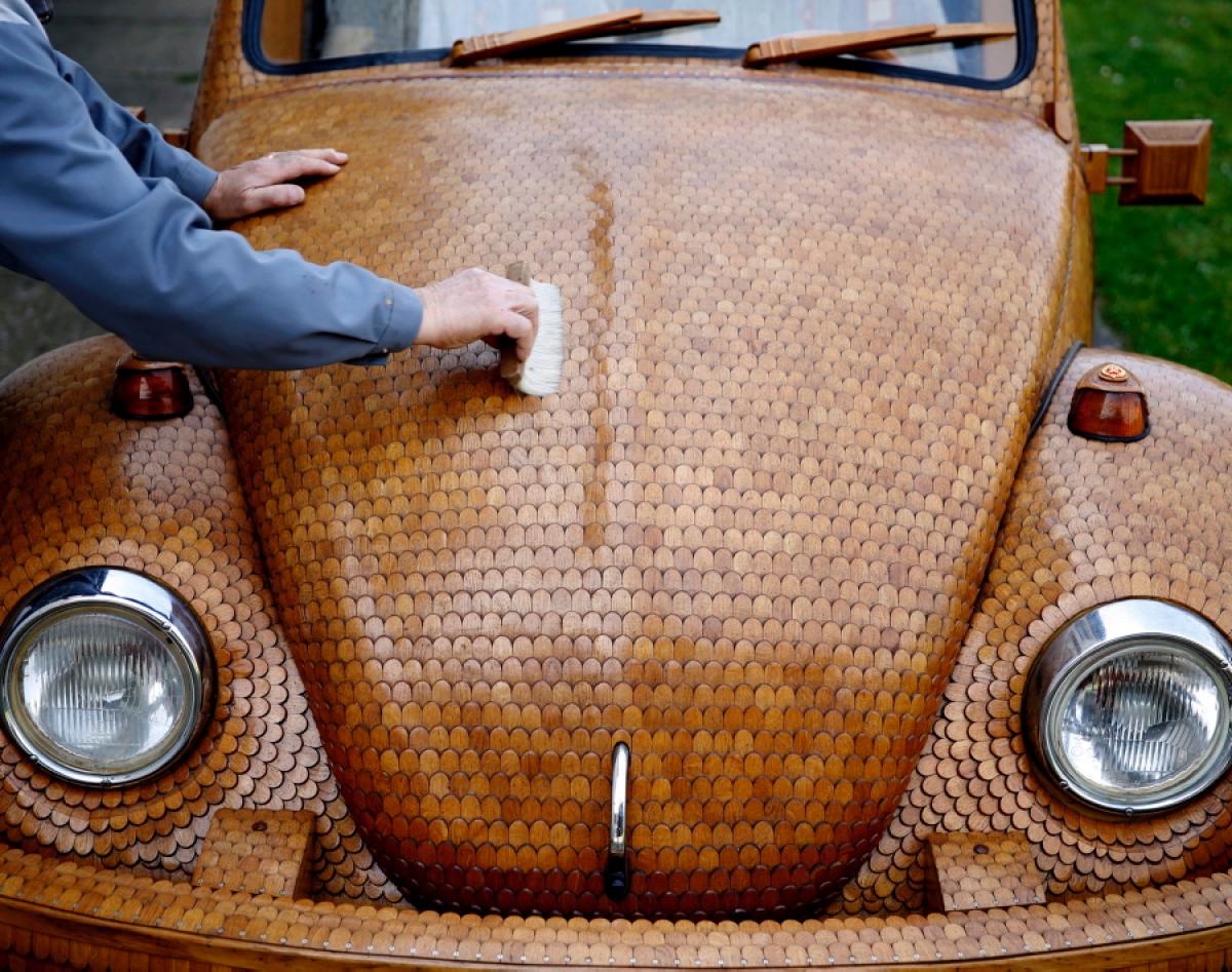 wooden-volkswagen-beetle 1