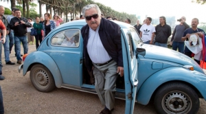 Vosvos'lu lider görevini bıraktı